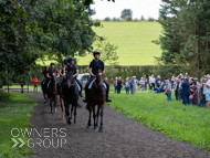 NH081023-1 - Nicky Henderson Stable Visit